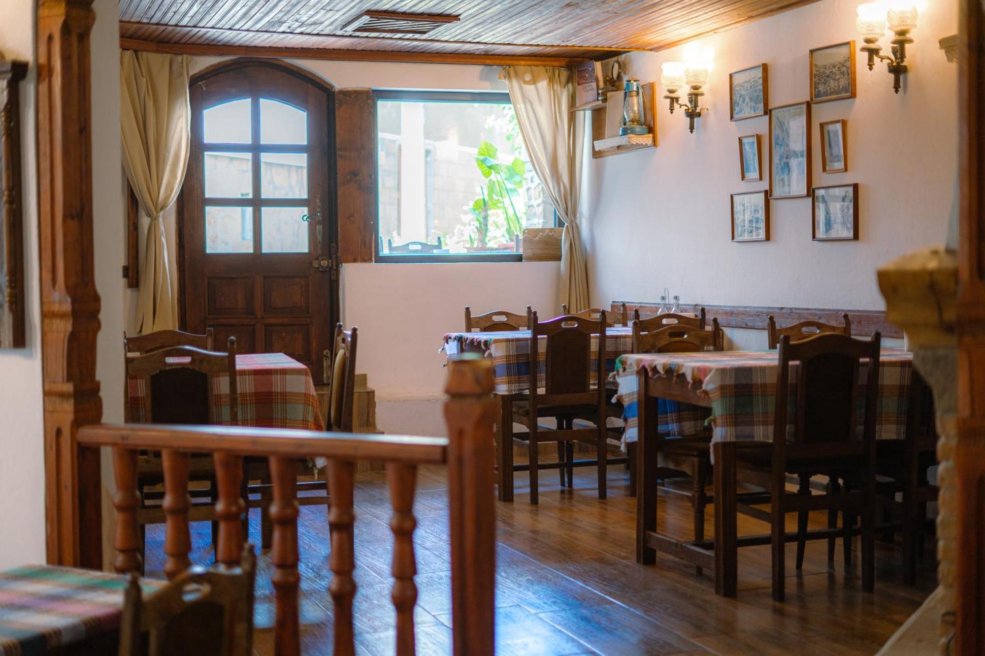 Family Hotel "Slavianska Dusha" Veliko Tărnovo Esterno foto