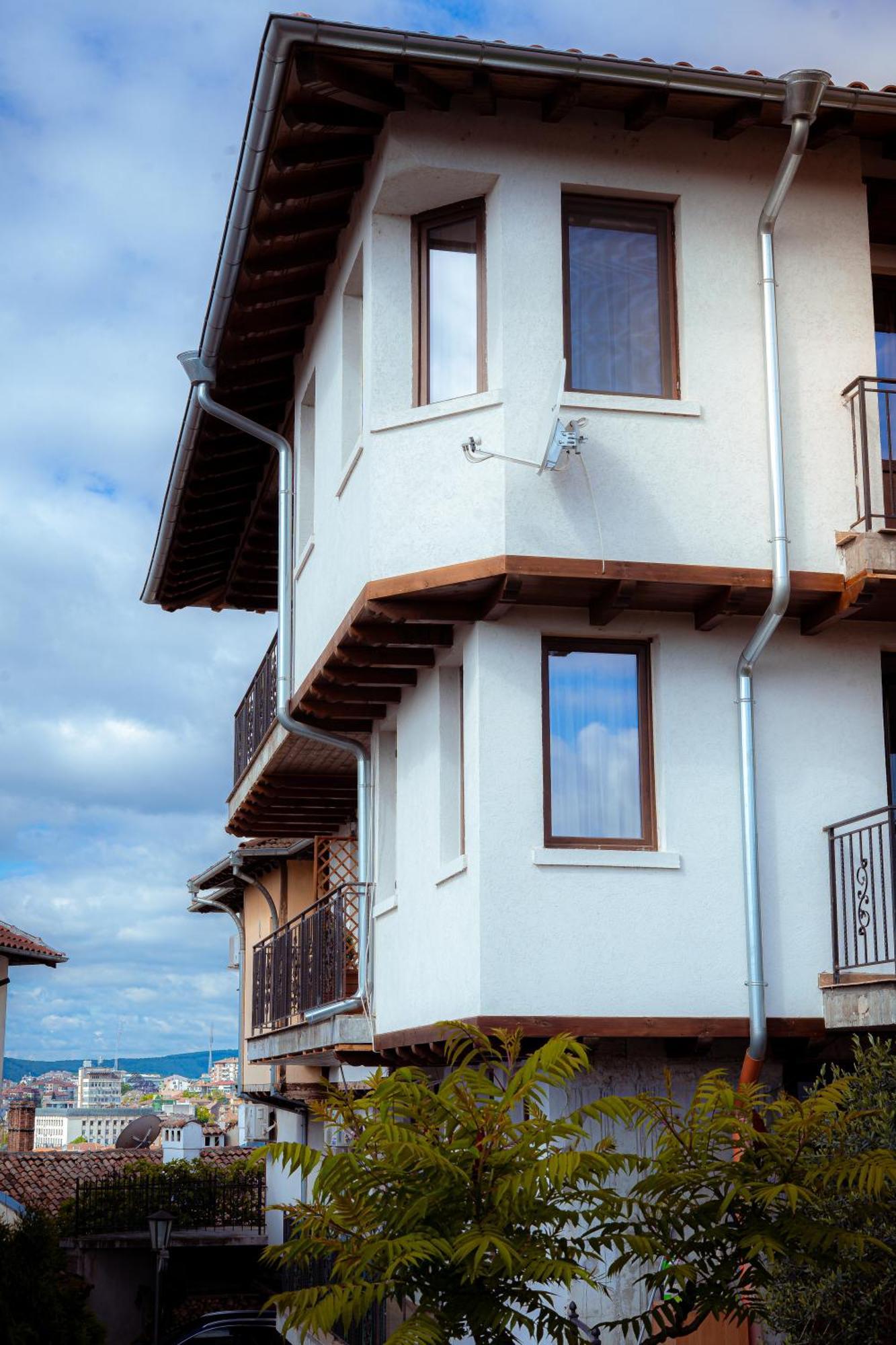 Family Hotel "Slavianska Dusha" Veliko Tărnovo Esterno foto