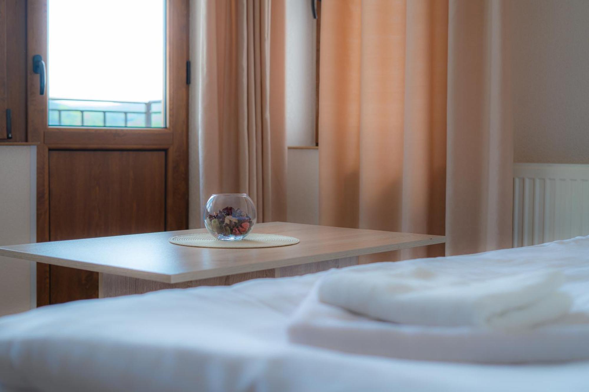 Family Hotel "Slavianska Dusha" Veliko Tărnovo Esterno foto