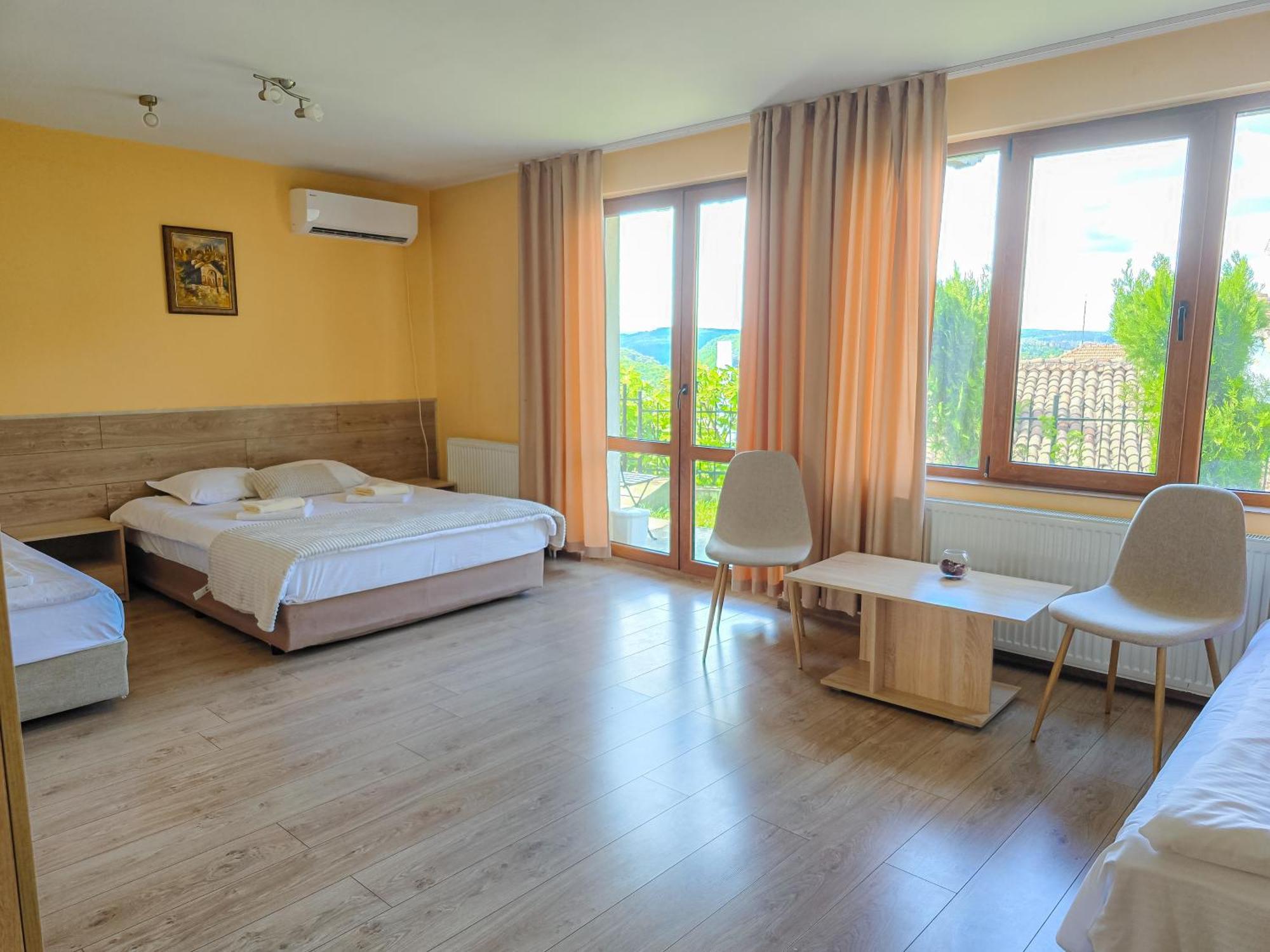 Family Hotel "Slavianska Dusha" Veliko Tărnovo Esterno foto