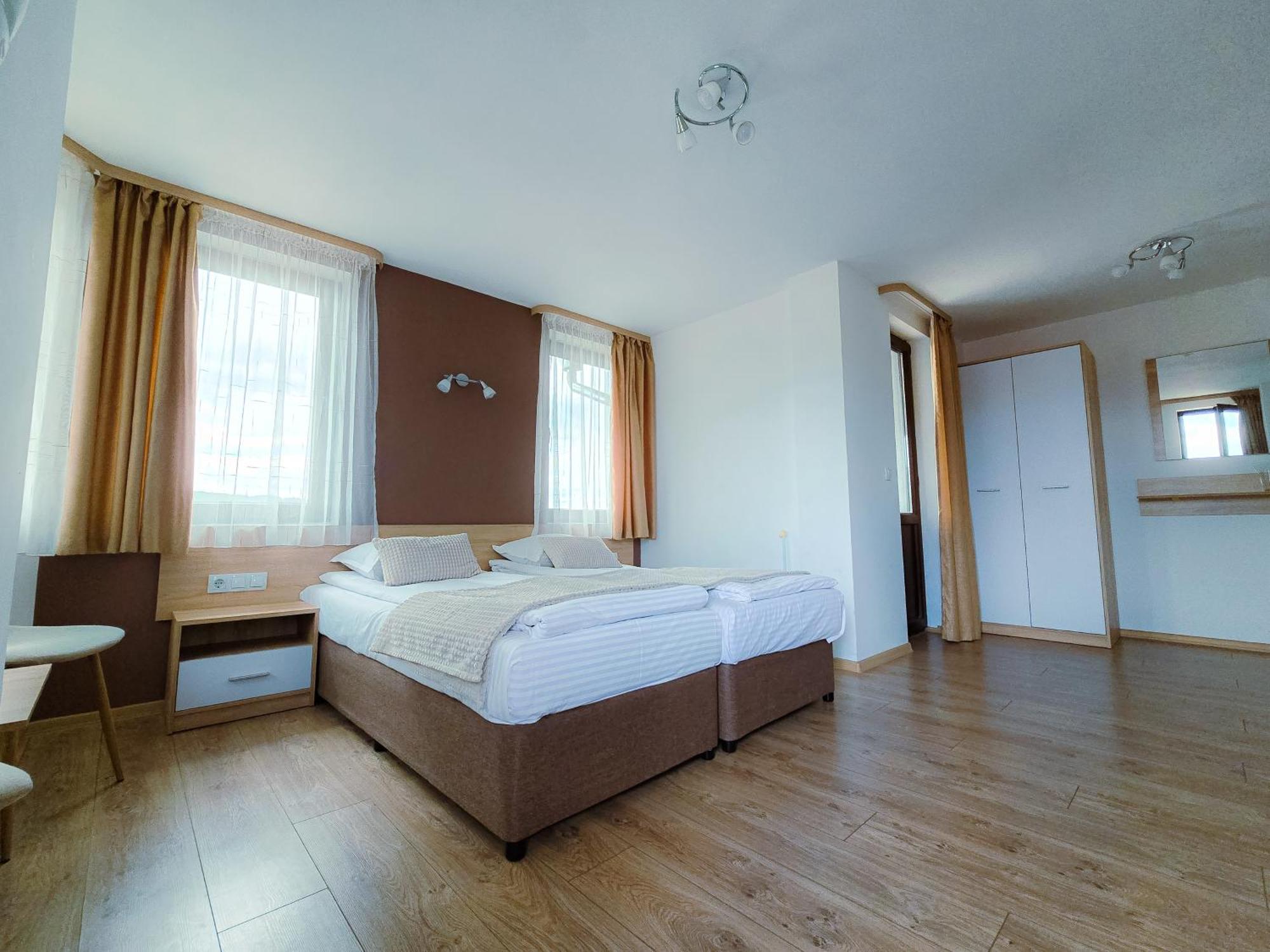 Family Hotel "Slavianska Dusha" Veliko Tărnovo Esterno foto