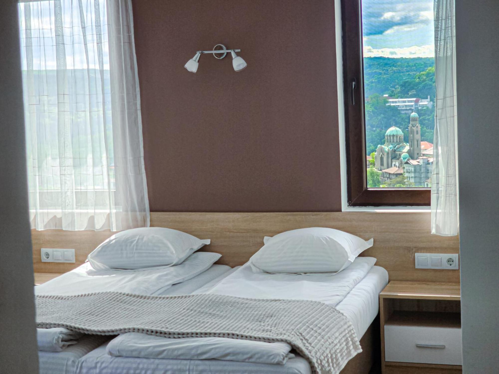 Family Hotel "Slavianska Dusha" Veliko Tărnovo Esterno foto