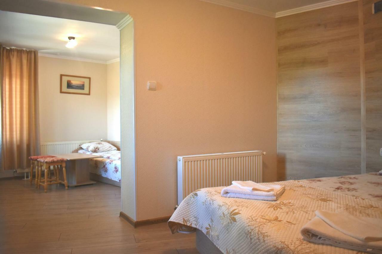 Family Hotel "Slavianska Dusha" Veliko Tărnovo Esterno foto