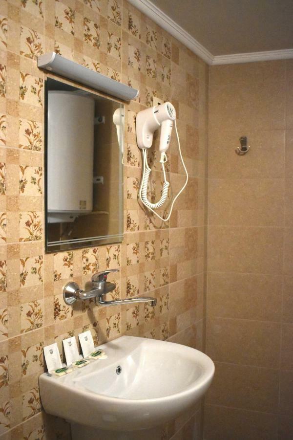 Family Hotel "Slavianska Dusha" Veliko Tărnovo Esterno foto